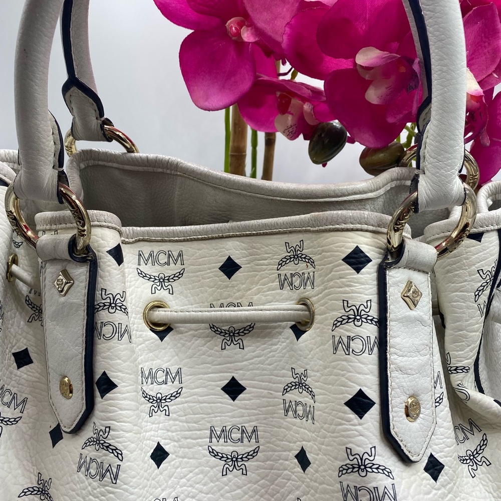Auth MCM Visetos White Drawstring Bucket Two way bag. - Picture 2 of 16